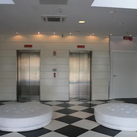 Idea Milano Malpensa Airport מלון קאסה נואובה